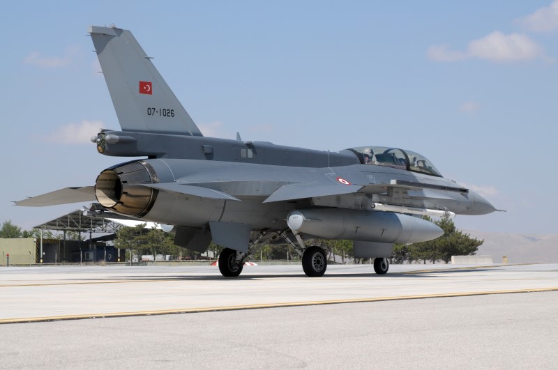 Photo 24.jpg - Another F-16D-50+ on the way to the next mission during the morning round